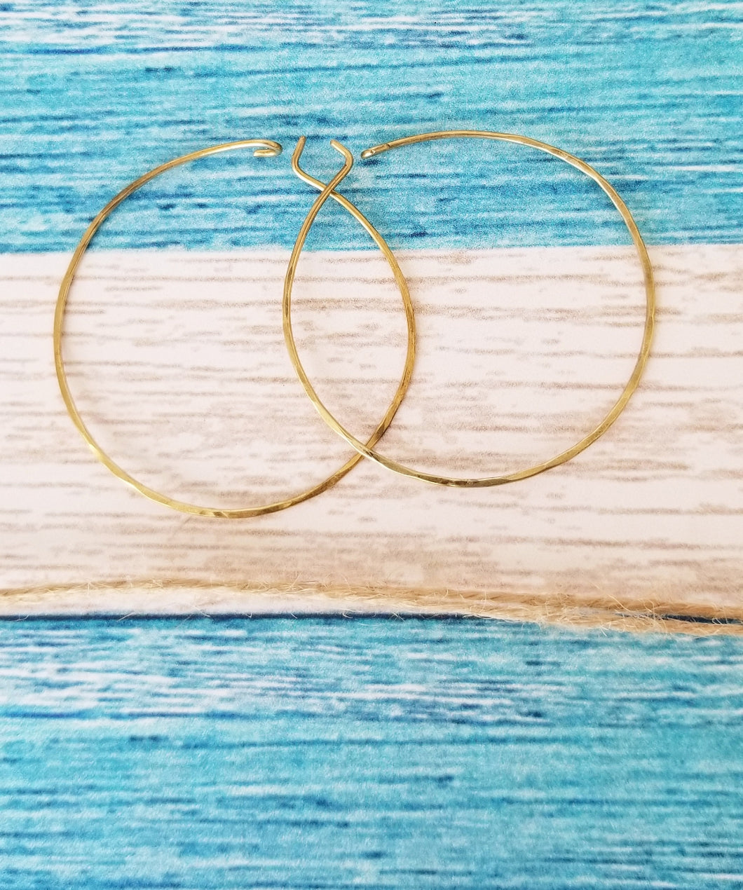Dos Pinceles Hoops